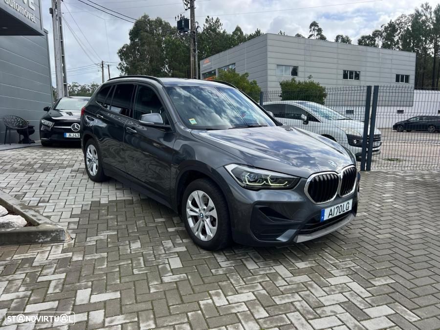 BMW X1 25 e xDrive Corporate Edition - 6