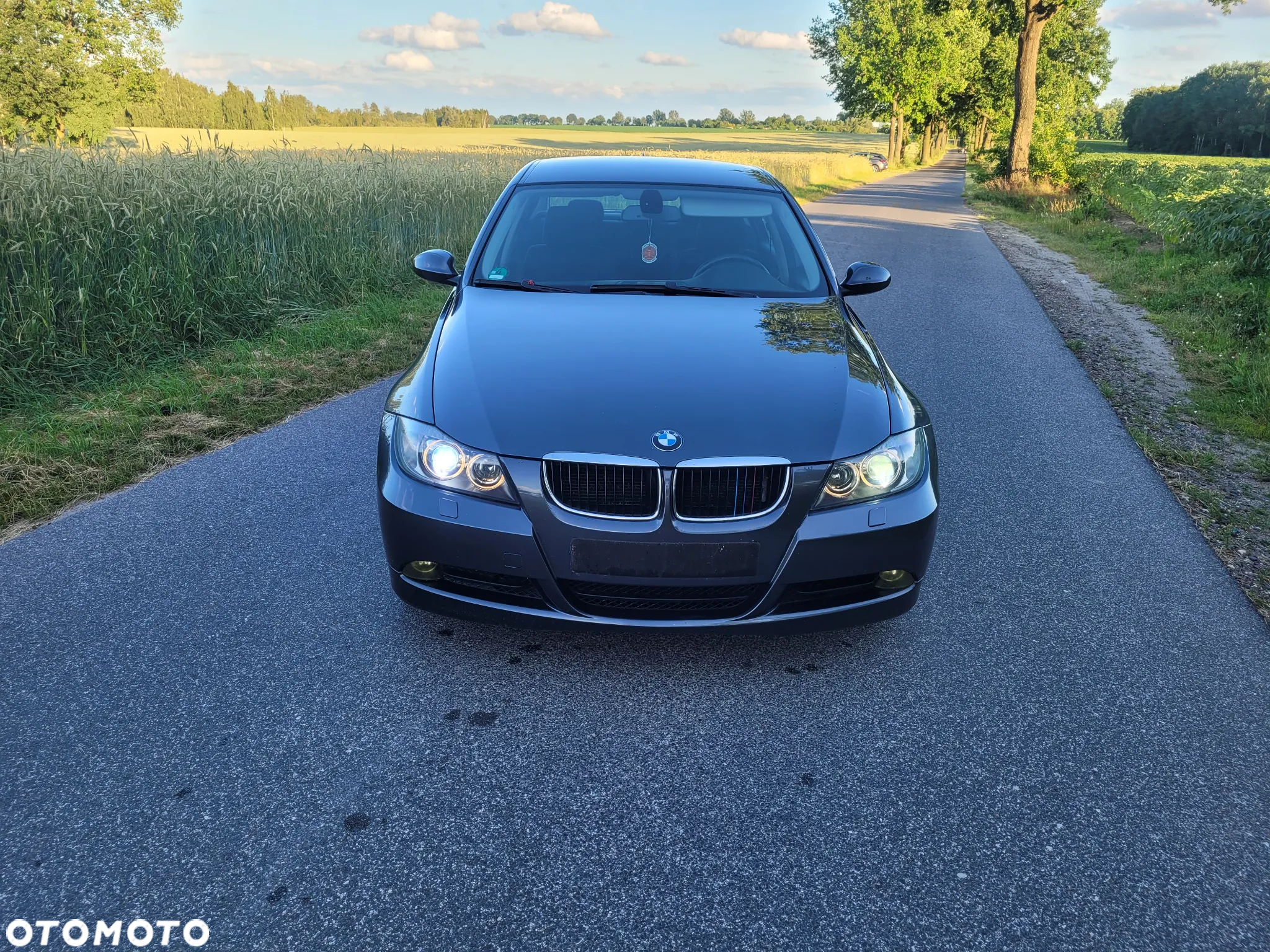 BMW Seria 3 318d - 26