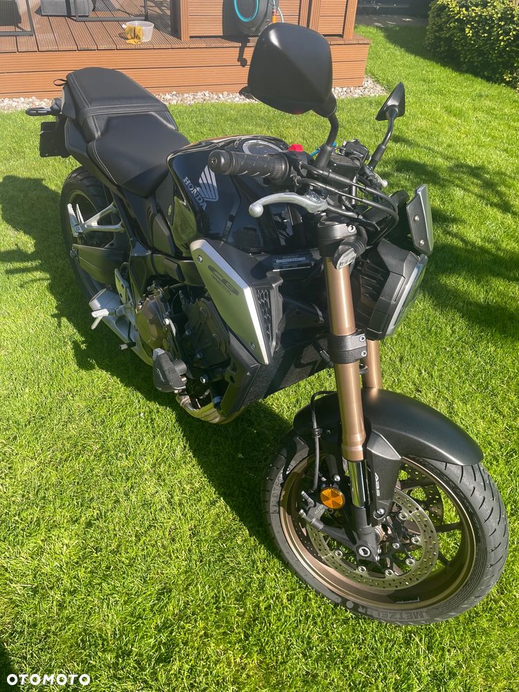 Honda CB - 1