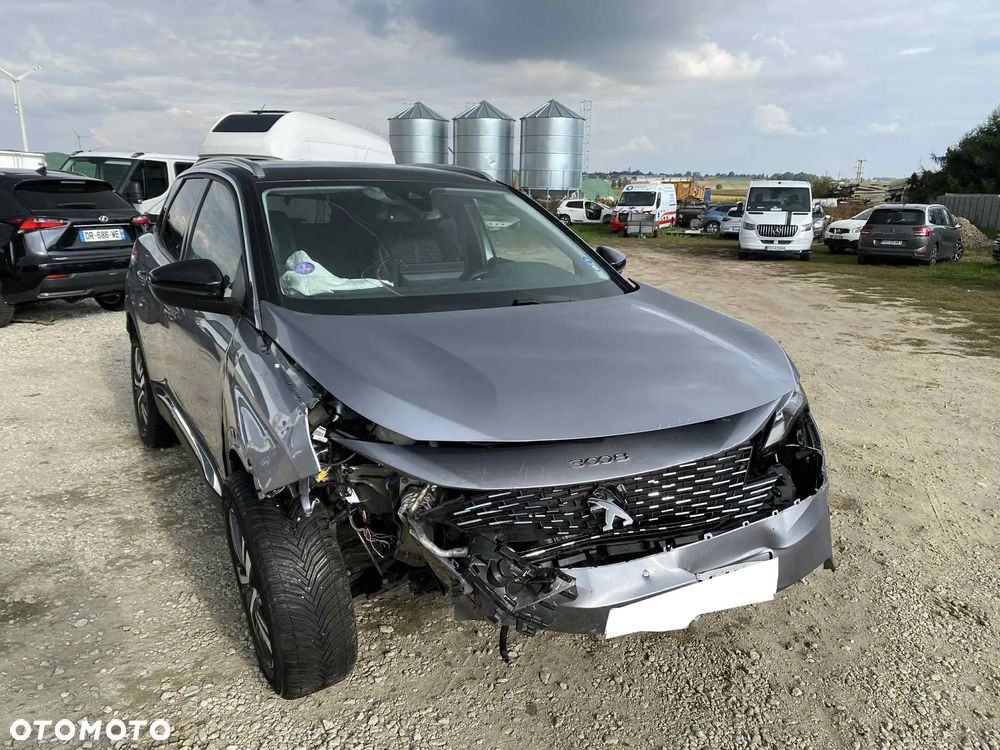 Peugeot 3008 1.2 PureTech Allure S&S EAT8 - 9