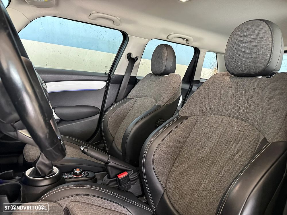 MINI 5 Portas Cooper D - 8