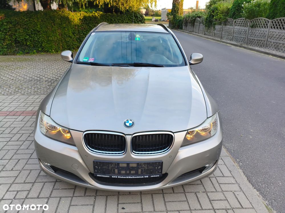 BMW Seria 3 2010 photo 3