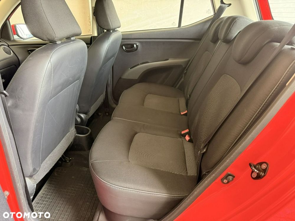 Hyundai i10 1.1 Comfort - 12