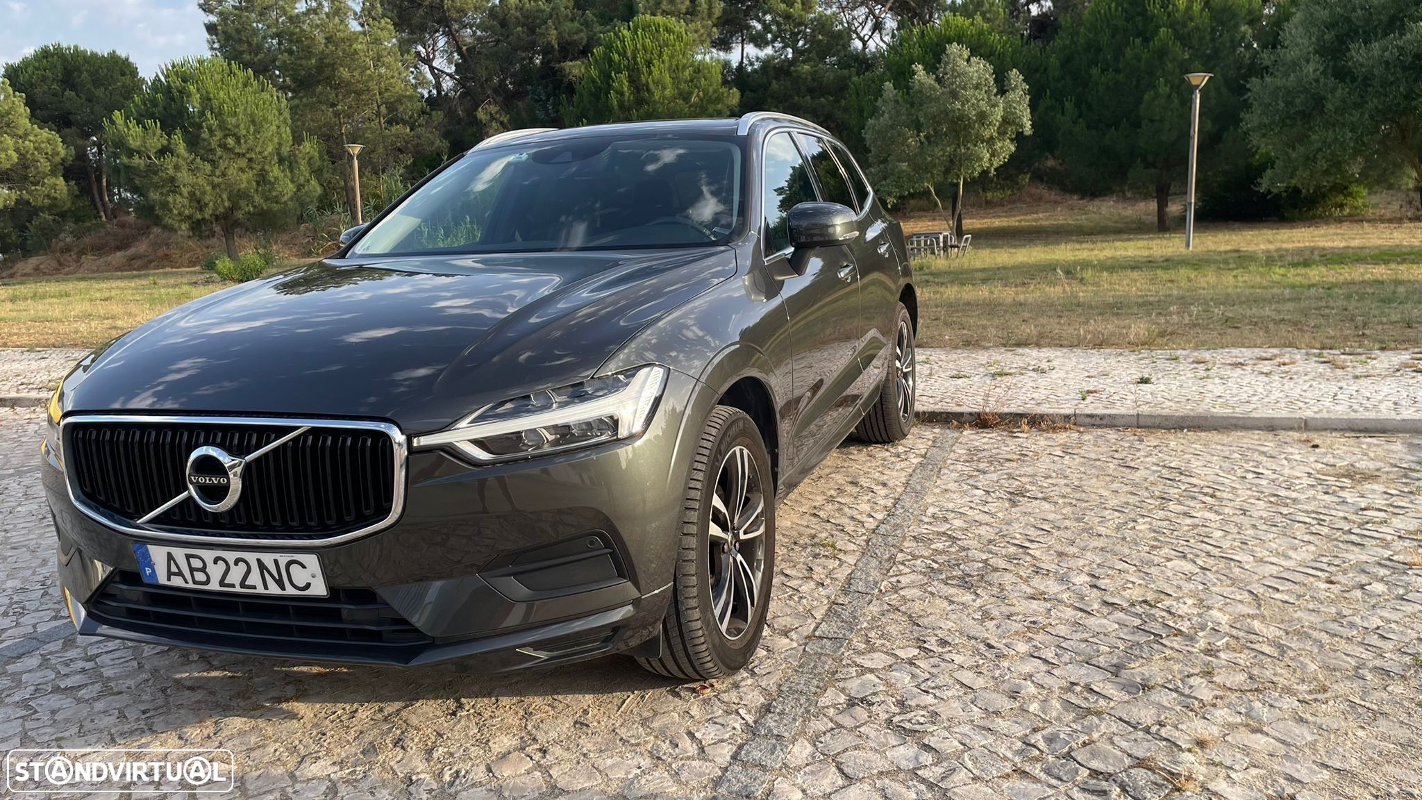 Volvo XC 60 2.0 D4 Momentum Geartronic - 1