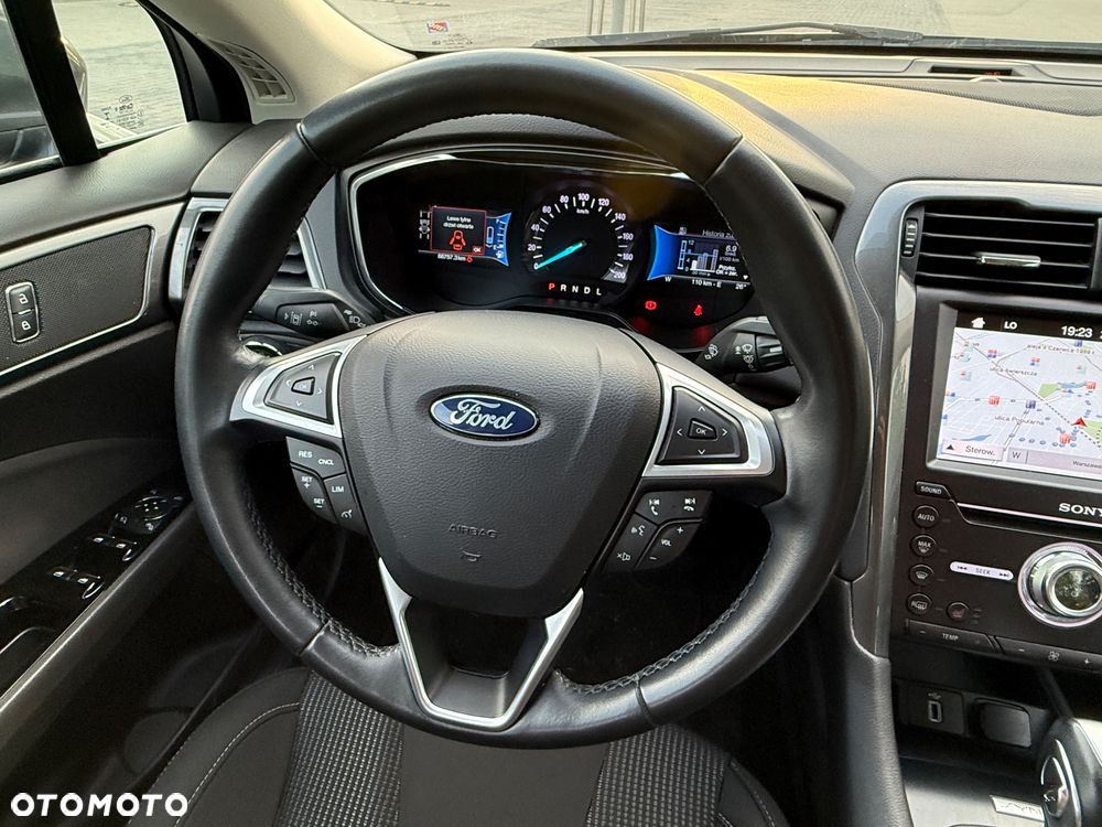 Ford Mondeo 2.0 Hybrid Titanium - 9