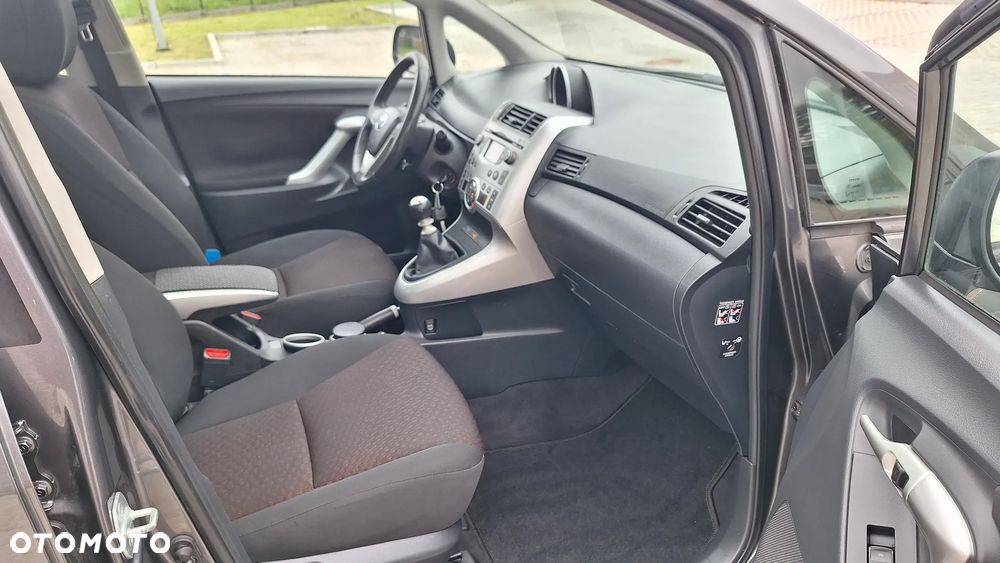 Toyota Verso 1.8 Premium - 5