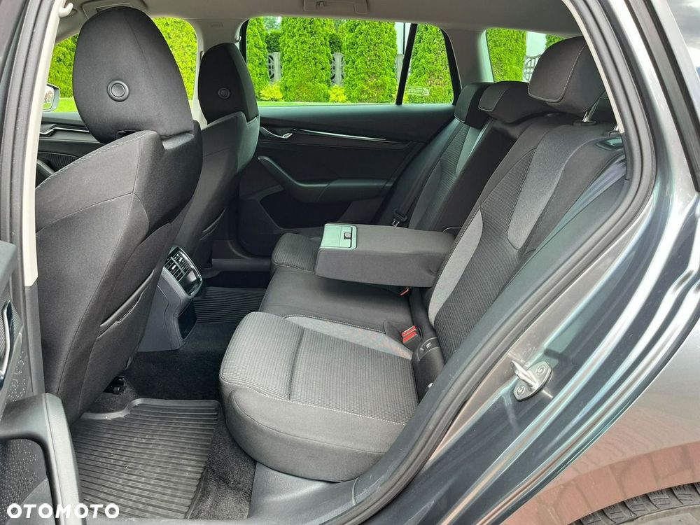 Skoda Octavia 1.5 TSI e-Tec Ambition DSG - 38