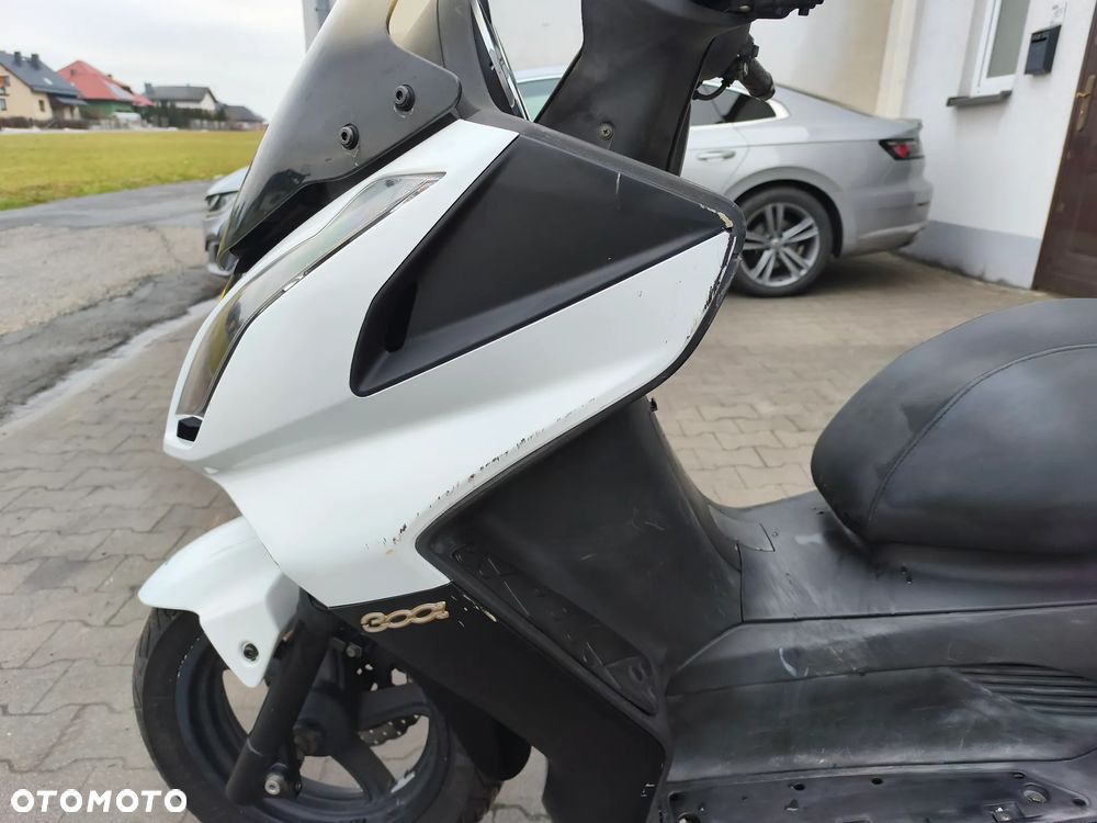 Kymco Downtown - 10