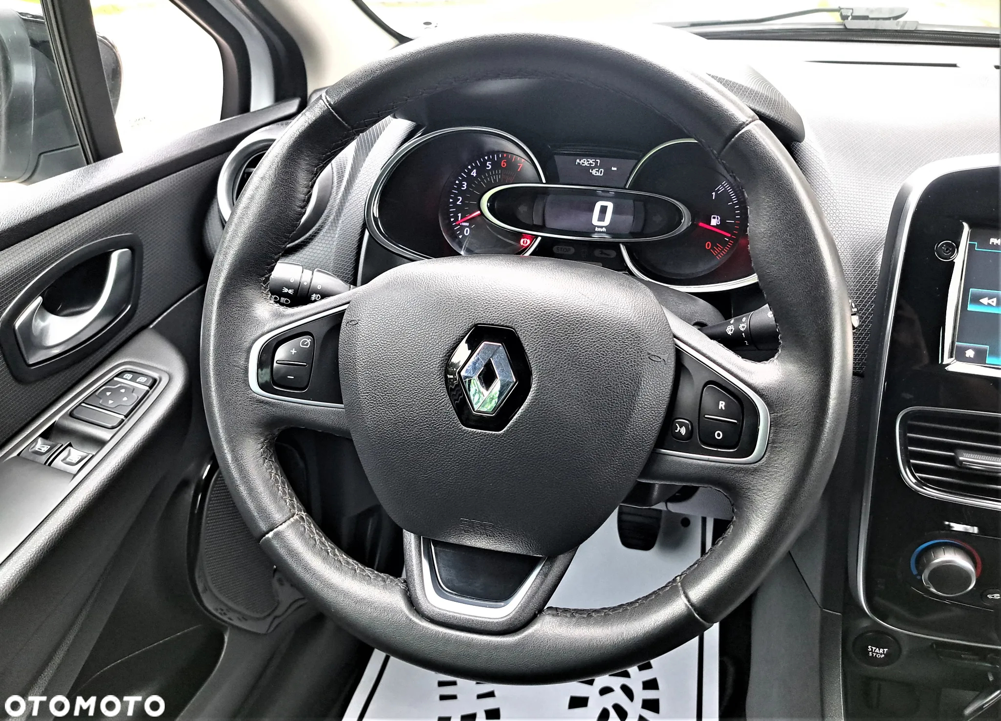 Renault Clio 1.2 16V Limited - 32