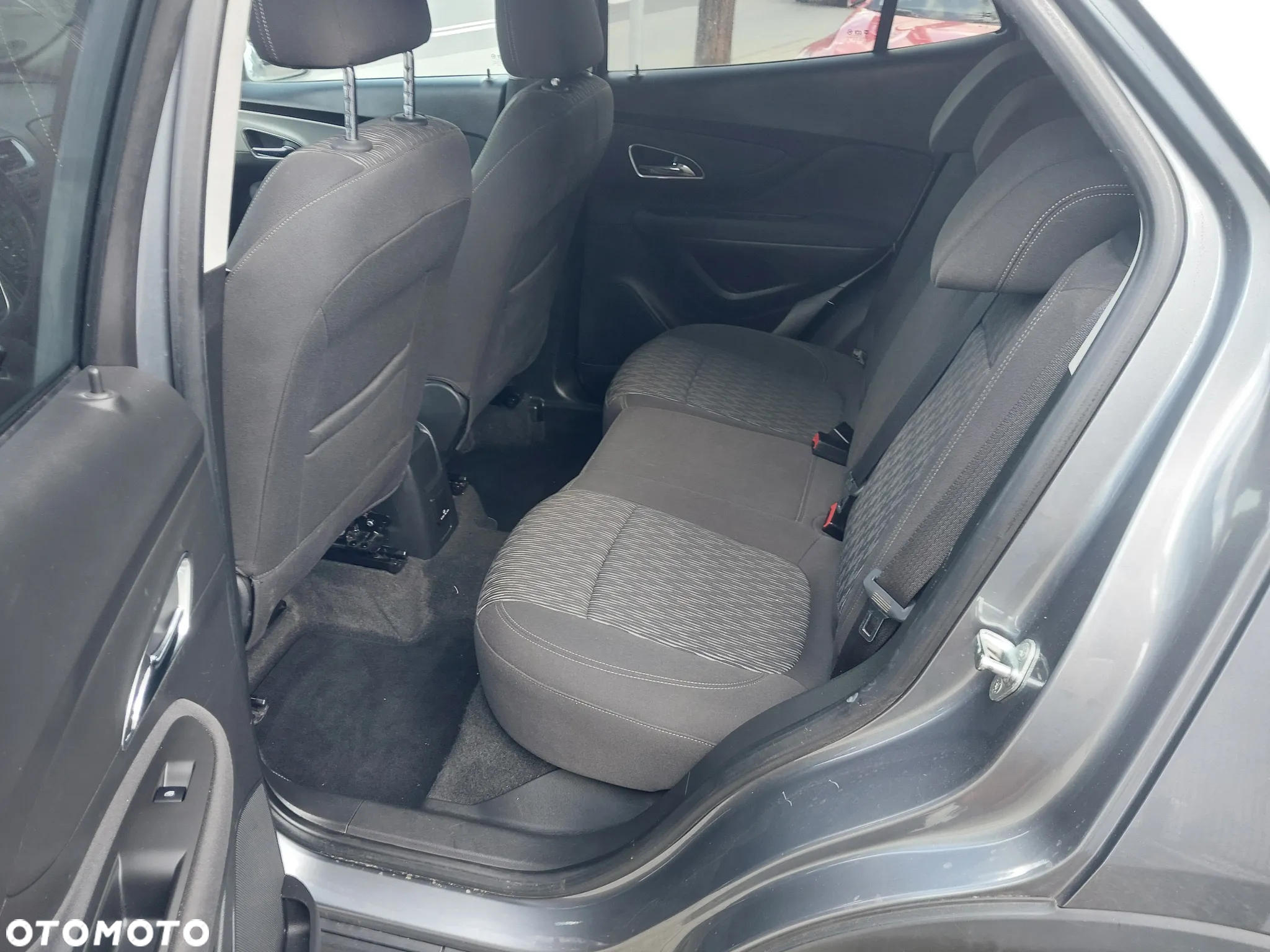 Opel Mokka X 1.6 Essentia S&S - 9