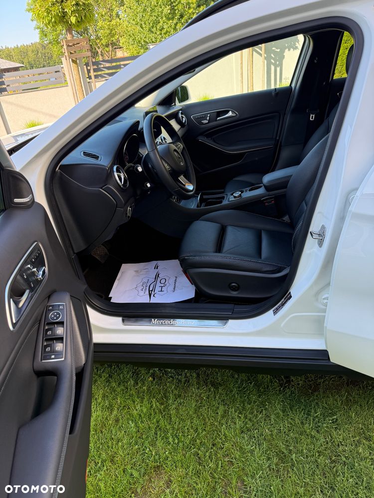 Mercedes-Benz GLA 220 4-Matic - 10