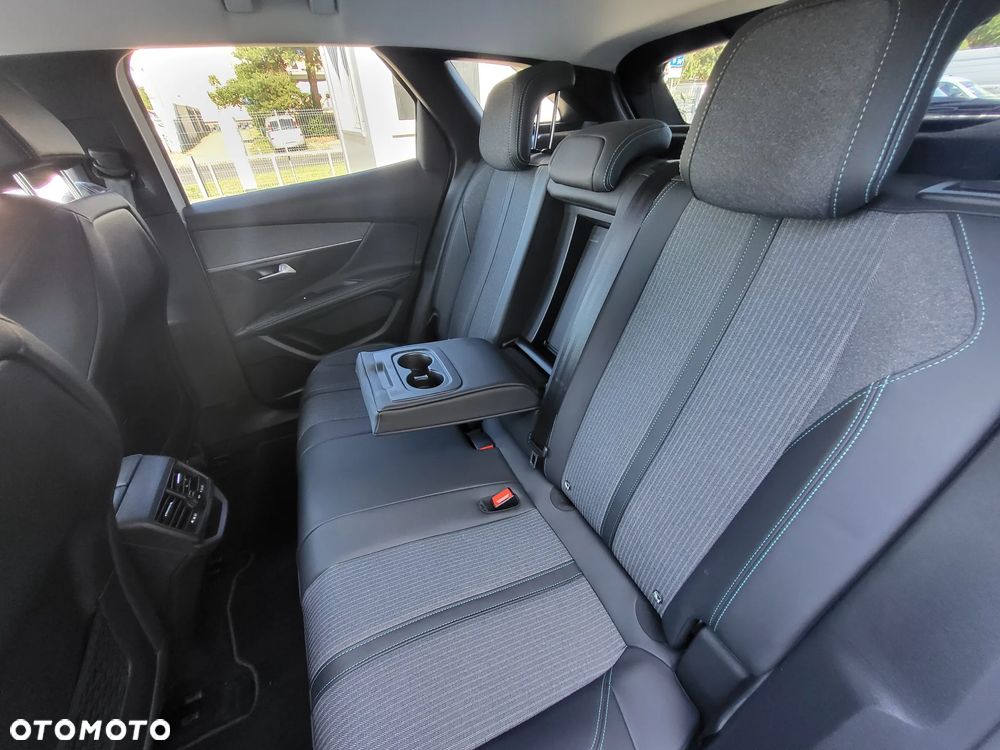 Peugeot 3008 1.5 BlueHDi Allure S&S - 25