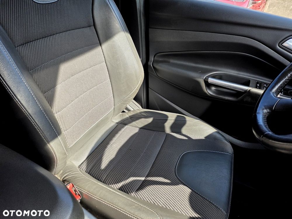 Ford Kuga 2.0 TDCi FWD Titanium - 10