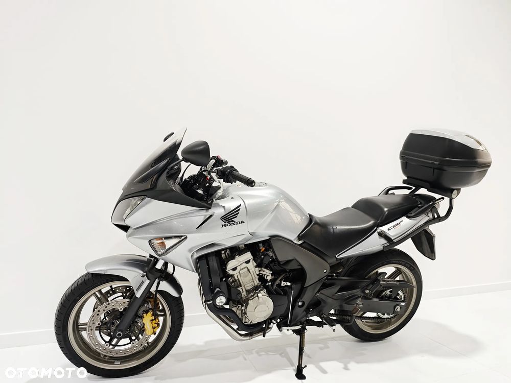 Honda CBF - 10