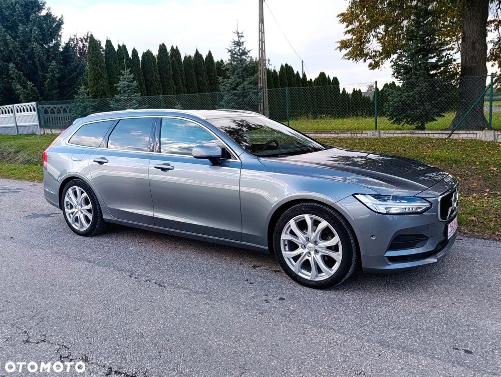 Volvo V90 D3 Momentum Pro - 4