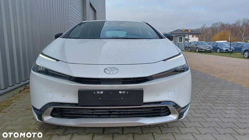 Toyota Prius - 4
