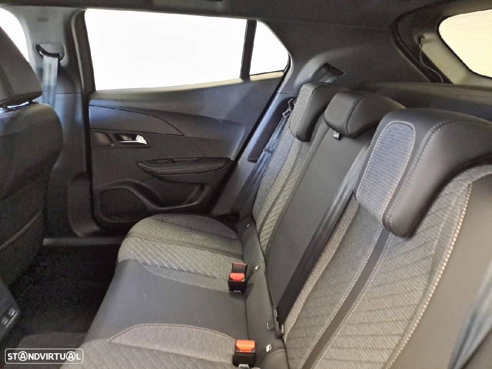 Peugeot e-2008 54 kWh Allure - 10