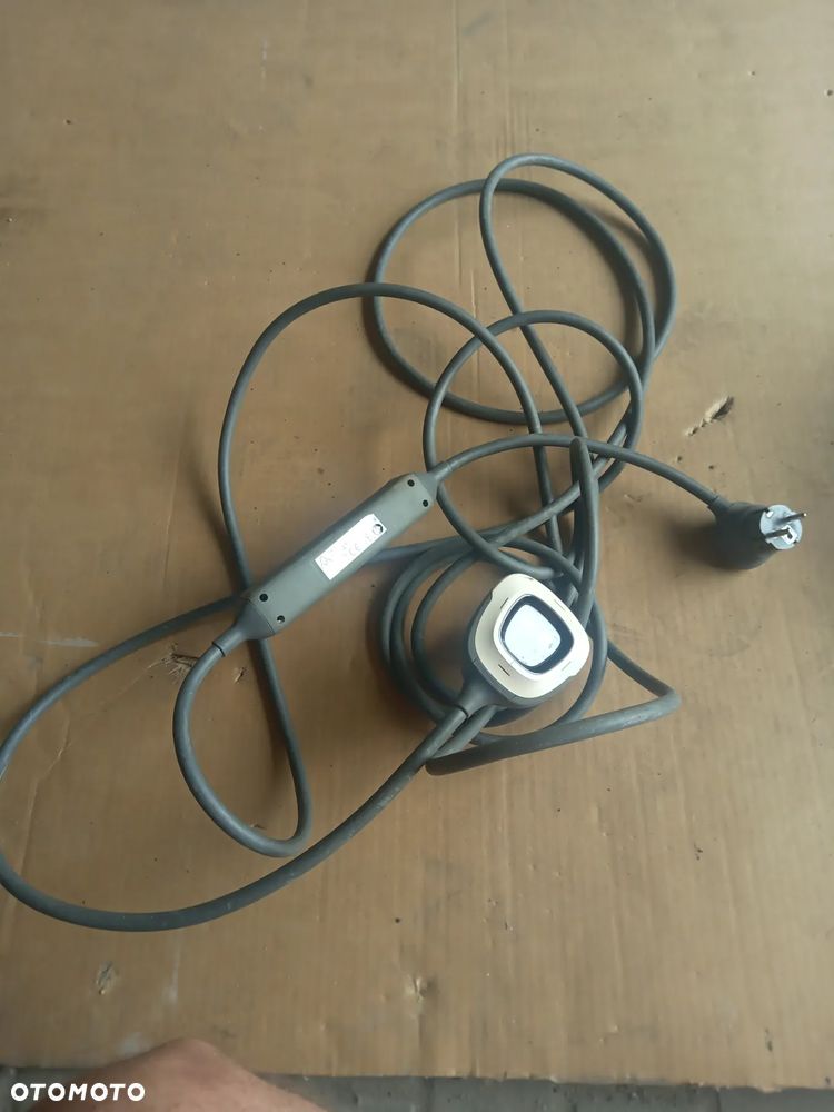 Kabel do ładowania z gniazda 230V 16A TYPE1 6 Charge Amps RAY - 1