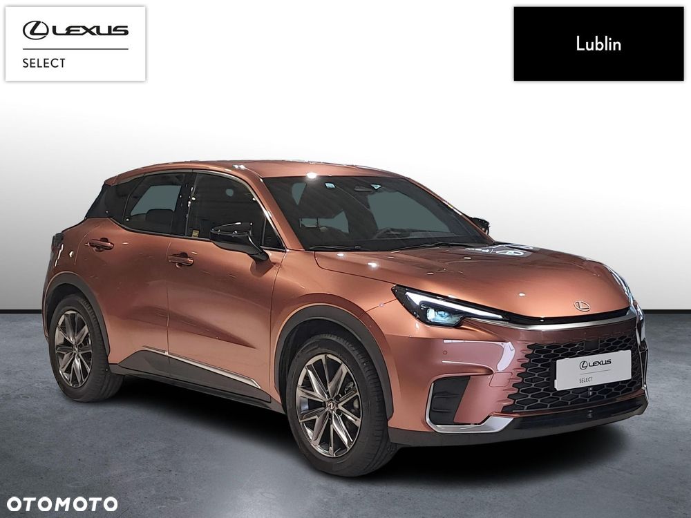 Lexus LBX - 7