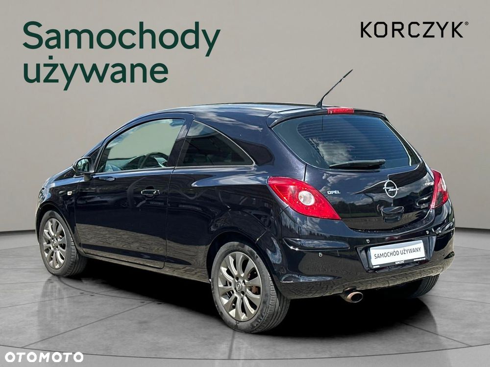 Opel Corsa 1.2 16V Cosmo - 3
