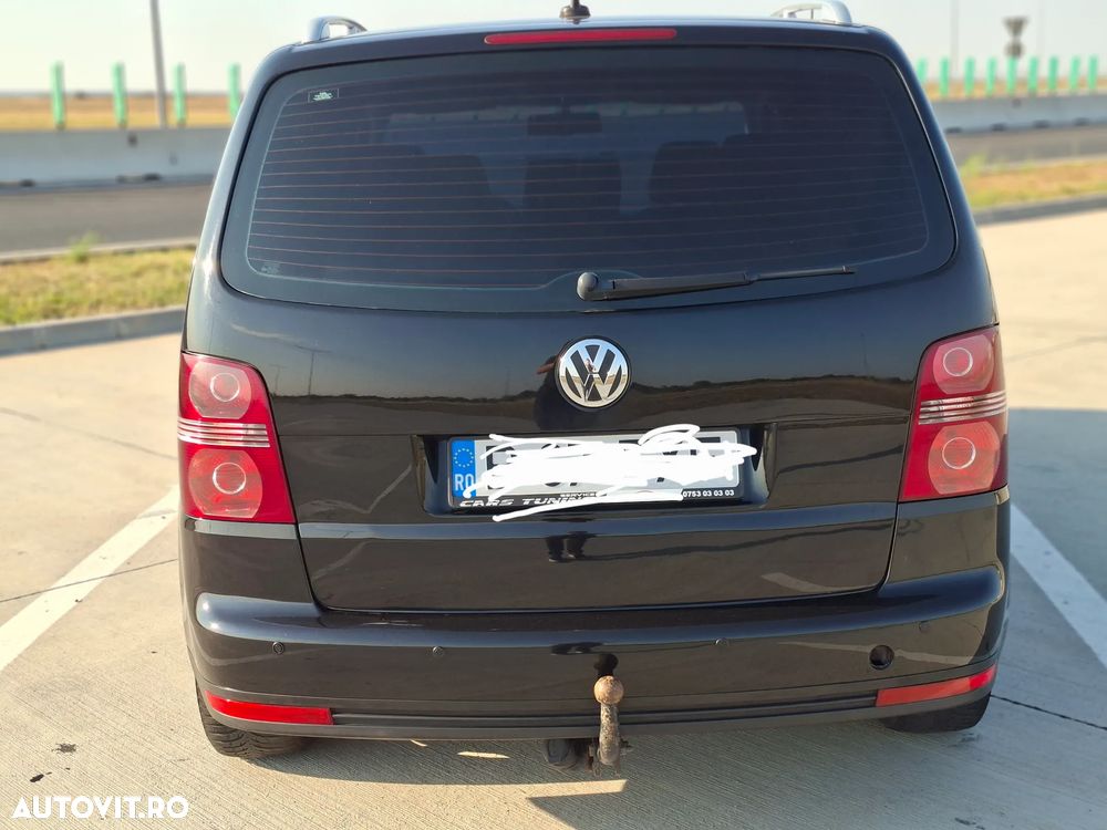 Volkswagen Touran - 6
