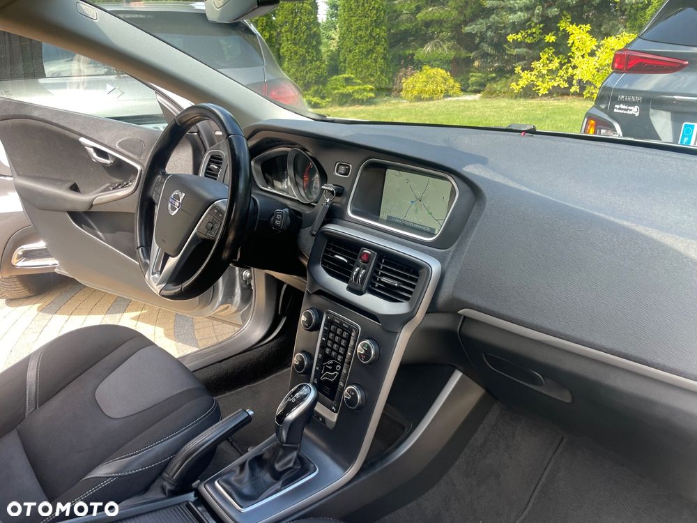 Volvo V40 D2 Powershift Momentum - 8