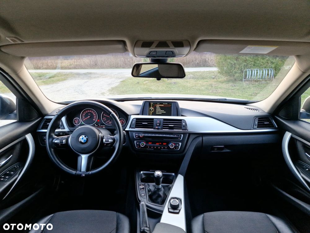 BMW Seria 3 320d xDrive - 6