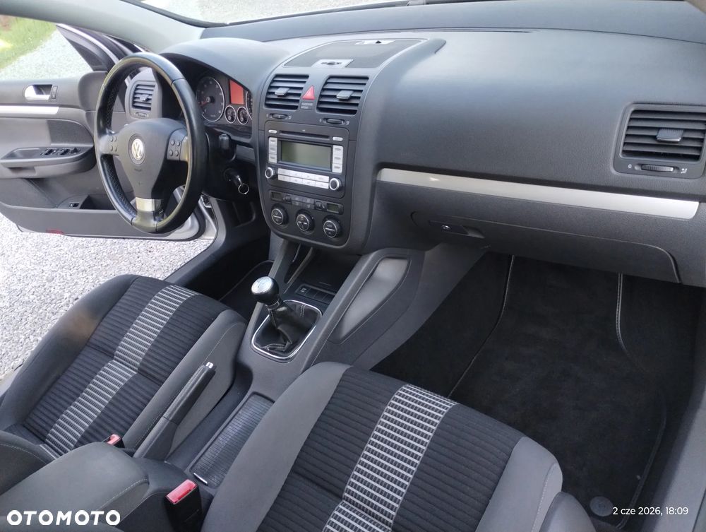 Volkswagen Golf 1.6 United - 32