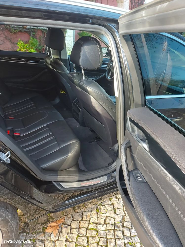 BMW 520 d xDrive Line Luxury Auto - 11