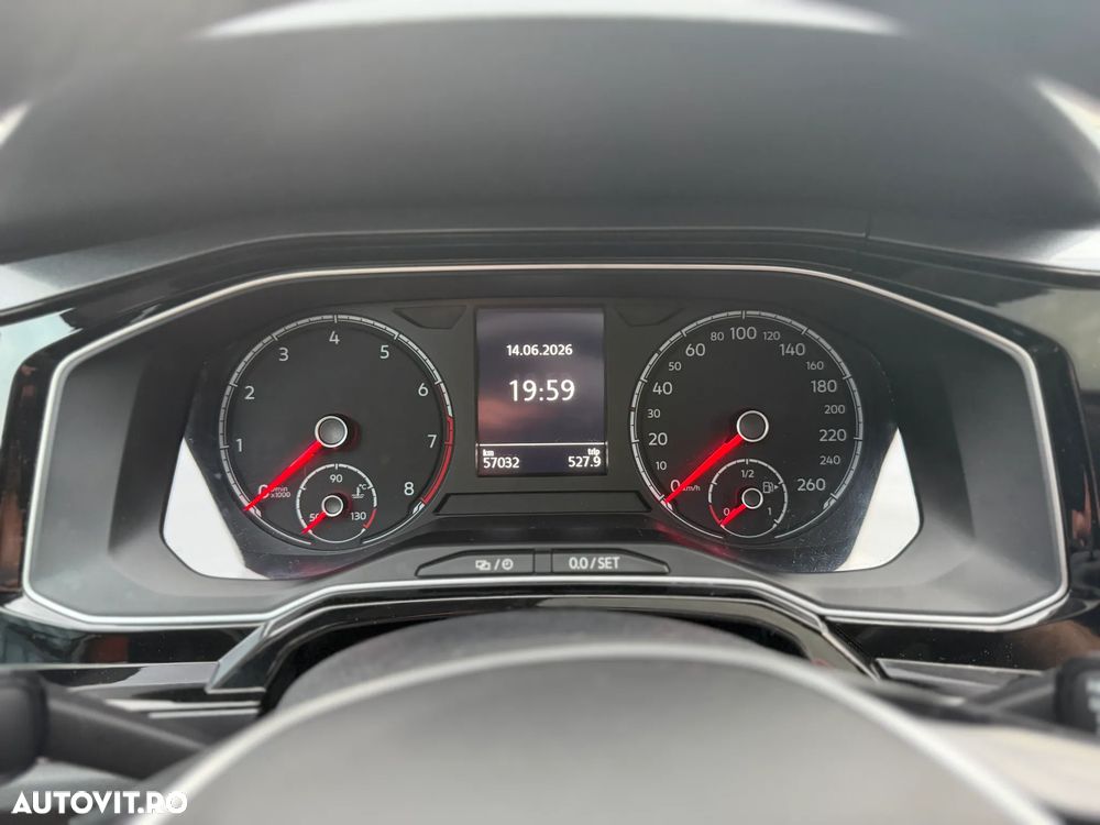 Volkswagen Polo - 11
