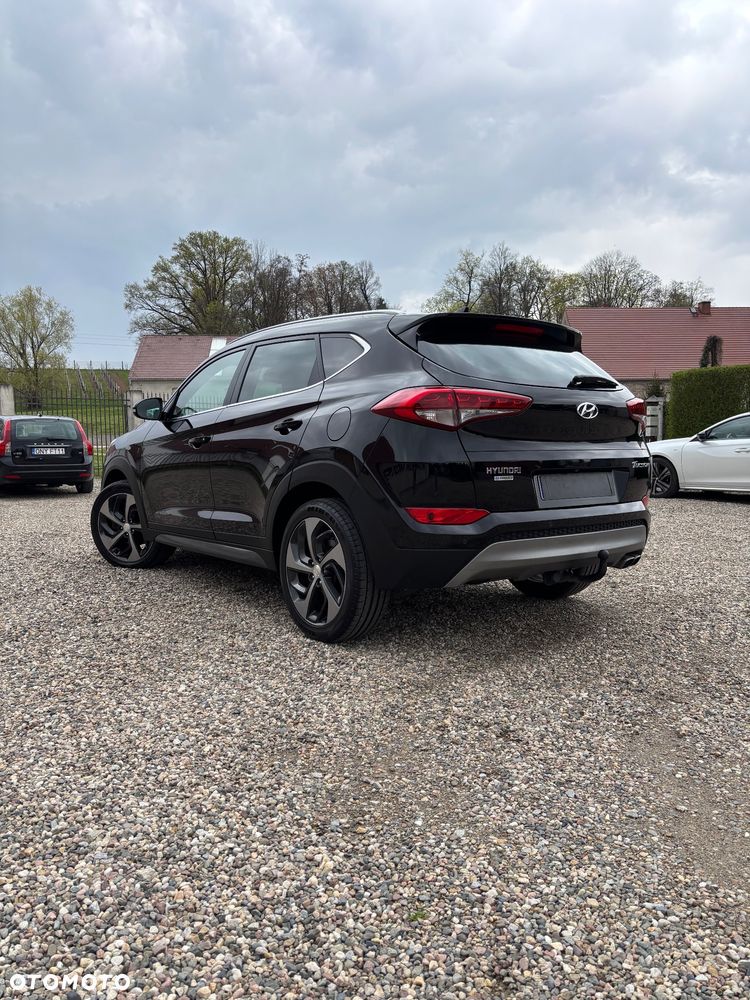 Hyundai Tucson 2.0 CRDI BlueDrive Style 2WD - 4