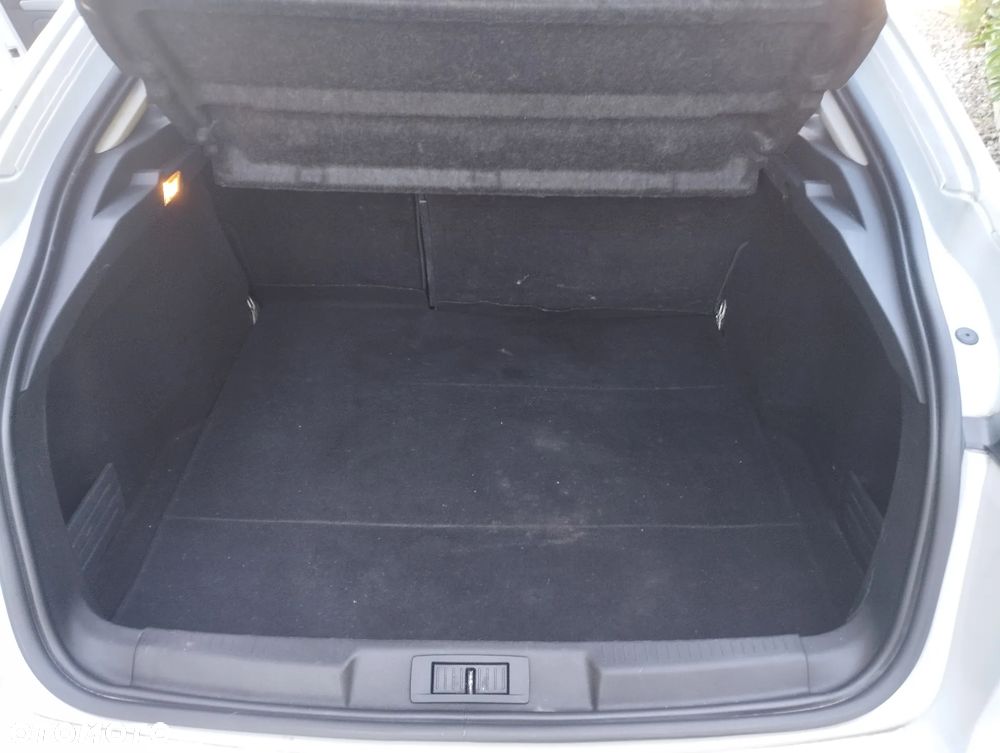 Renault Laguna 2.0 dCi NervaSport ESM - 8