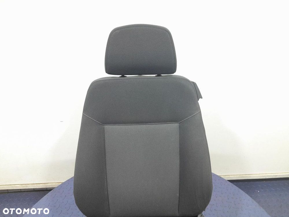 OPEL ASTRA H GTC 3D FOTEL KIEROWCY LEWY EUROPA - 2