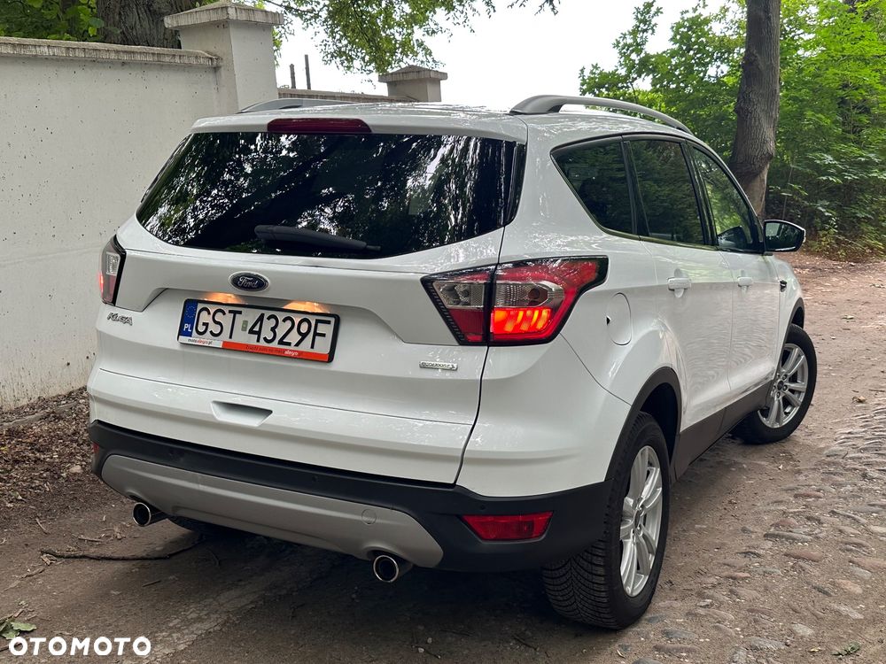 Ford Kuga 1.5 EcoBoost 2x4 Cool & Connect - 4