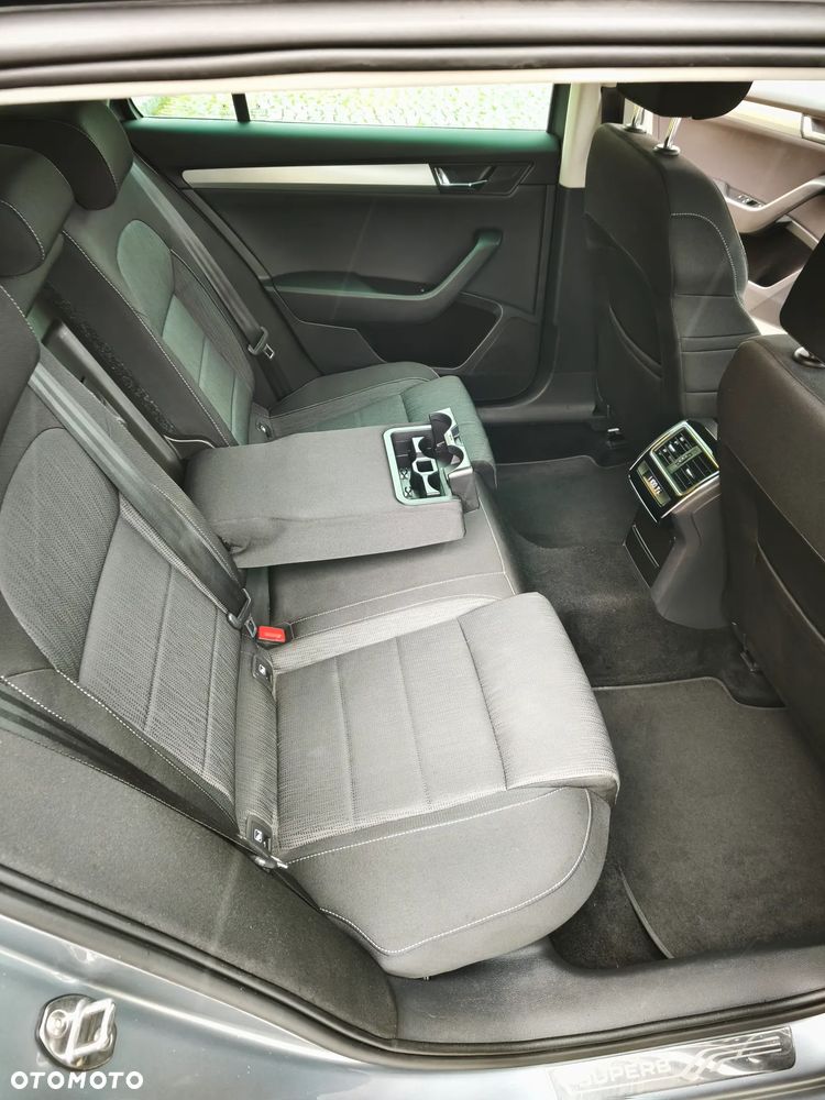Skoda Superb 1.6 TDI GreenLine - 14