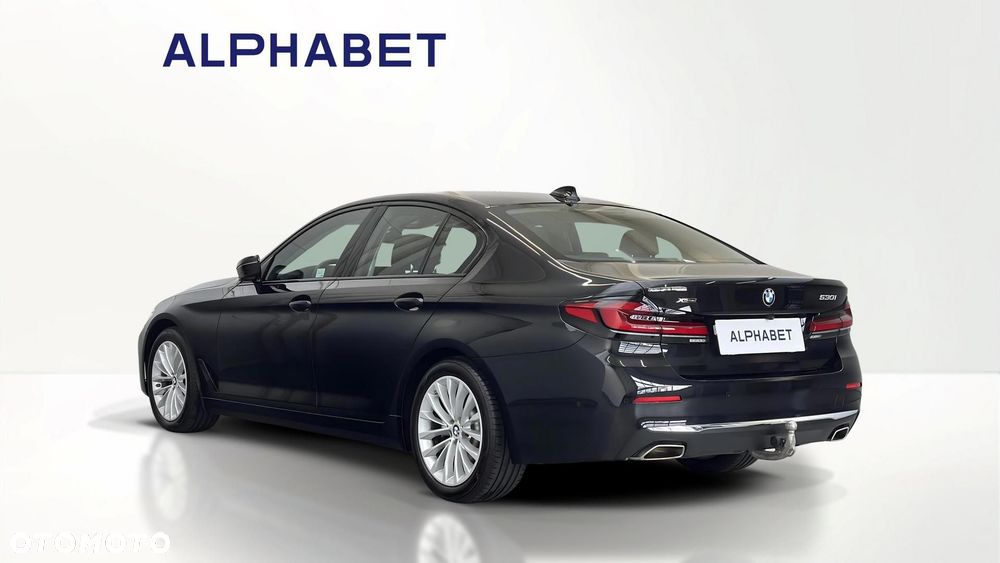 BMW Seria 5 530i xDrive mHEV Luxury Line - 7