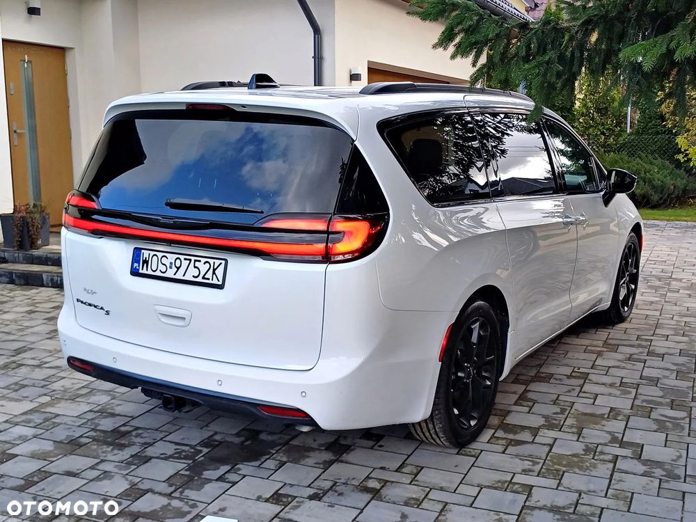 Chrysler Pacifica - 40