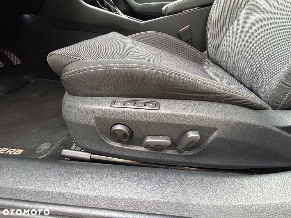 Skoda Superb 2.0 TSI Style DSG - 17