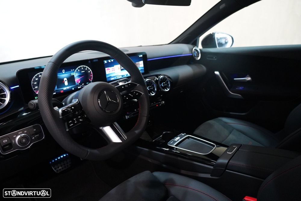 Mercedes-Benz A 200 7G-DCT AMG Line - 7