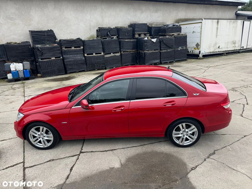 Mercedes-Benz Klasa C 180 T CGI Automatik BlueEFFICIENCY - 9