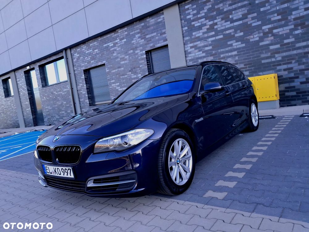 BMW Seria 5 525d Sport-Aut Luxury Line - 4