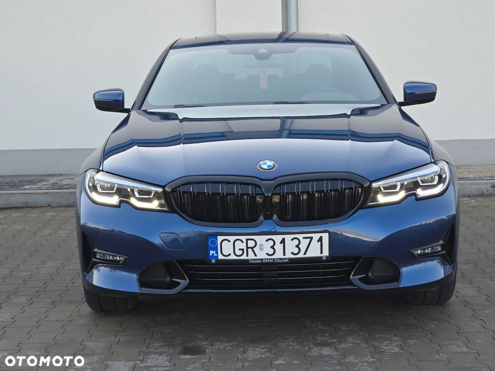 BMW Seria 3 330i xDrive Sport Line - 3