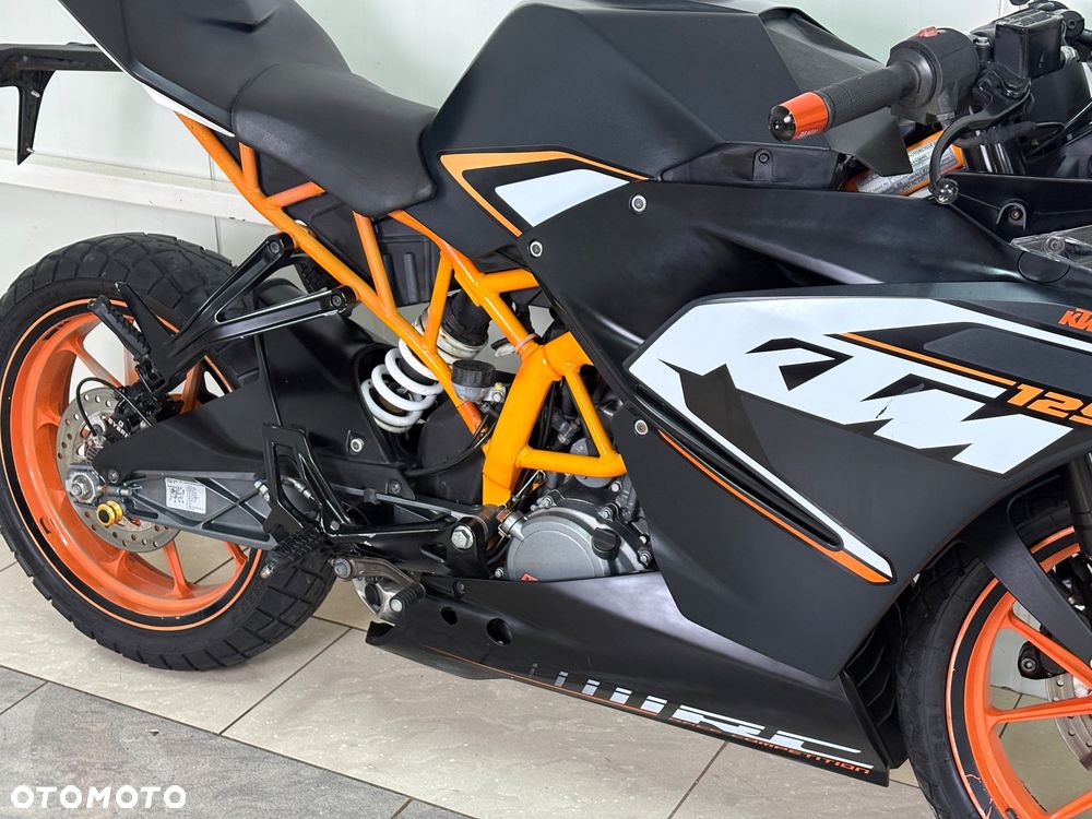 KTM RC 125 - 8
