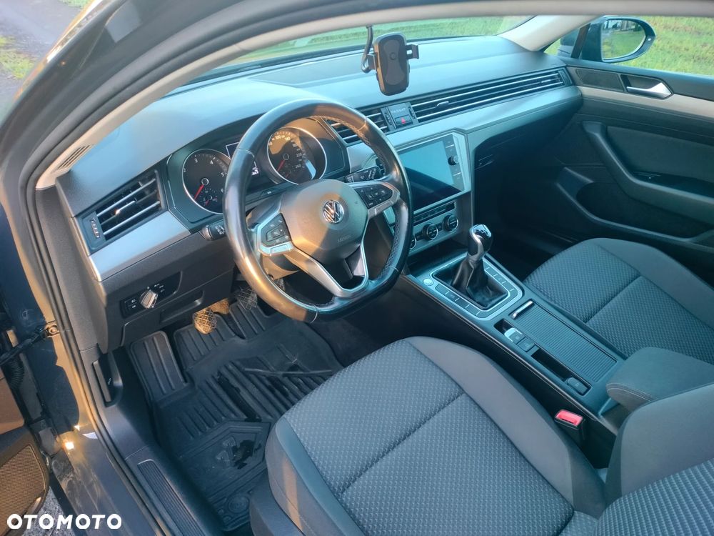Volkswagen Passat - 7