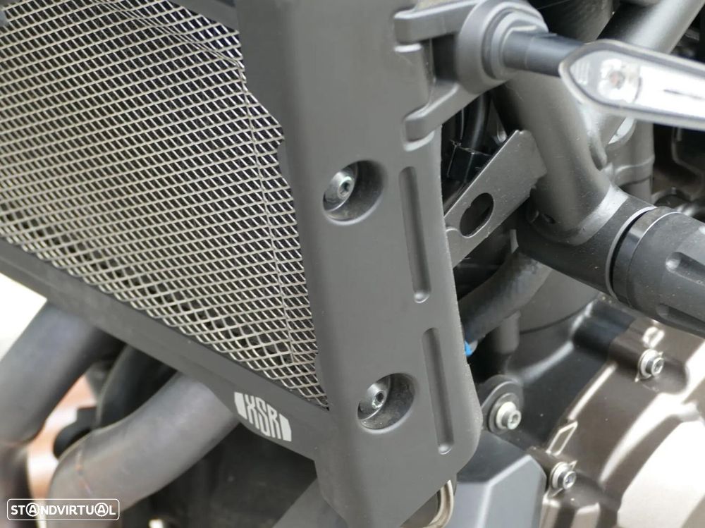 Yamaha XSR - 8