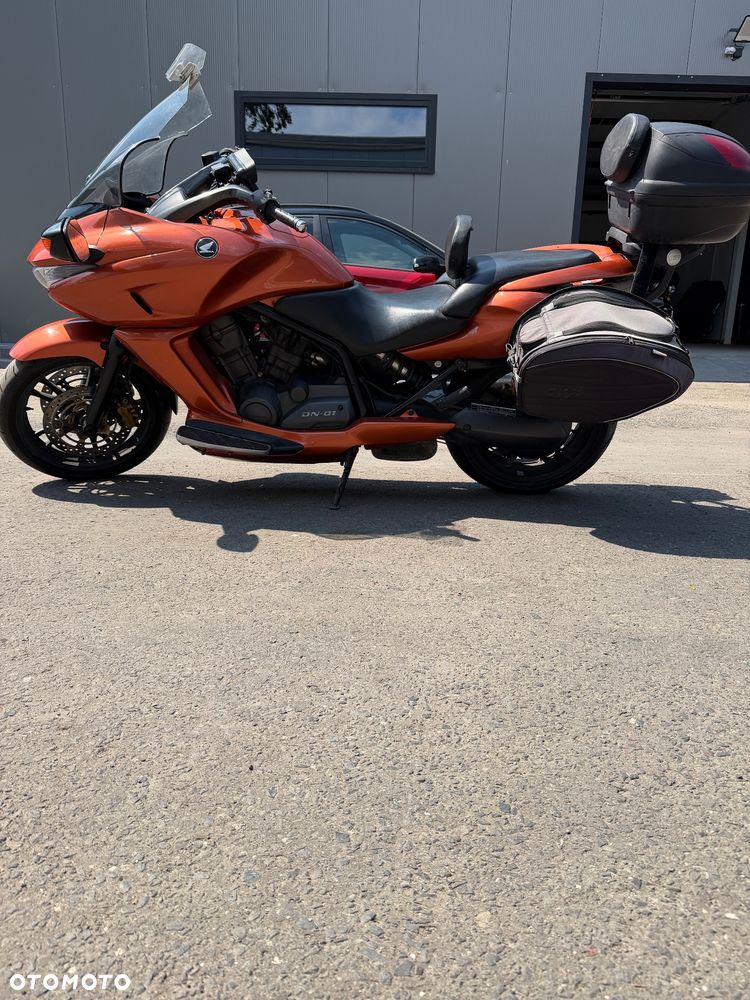 Honda DN-01 - 4