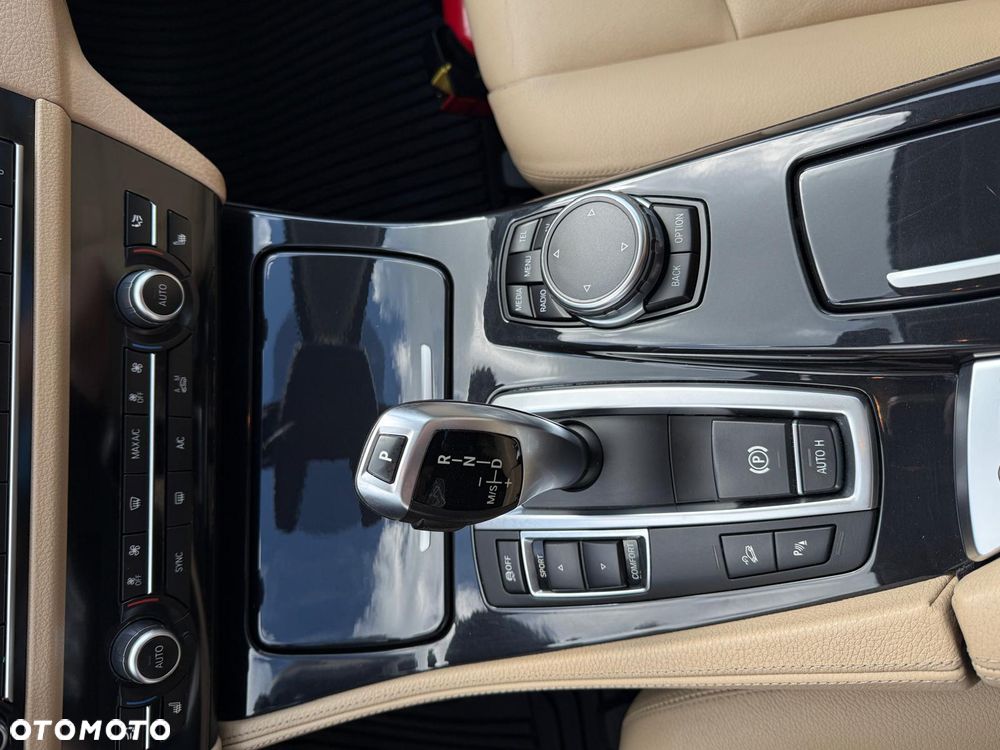 BMW Seria 5 520d xDrive - 25