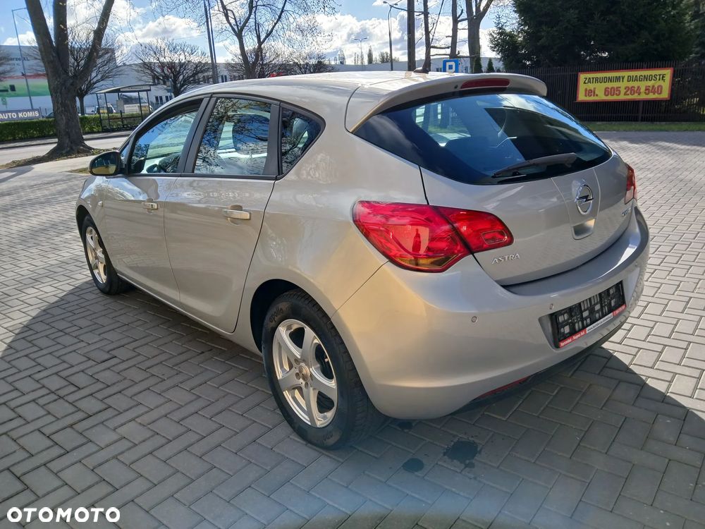 Opel Astra 1.4 ecoFLEX - 6
