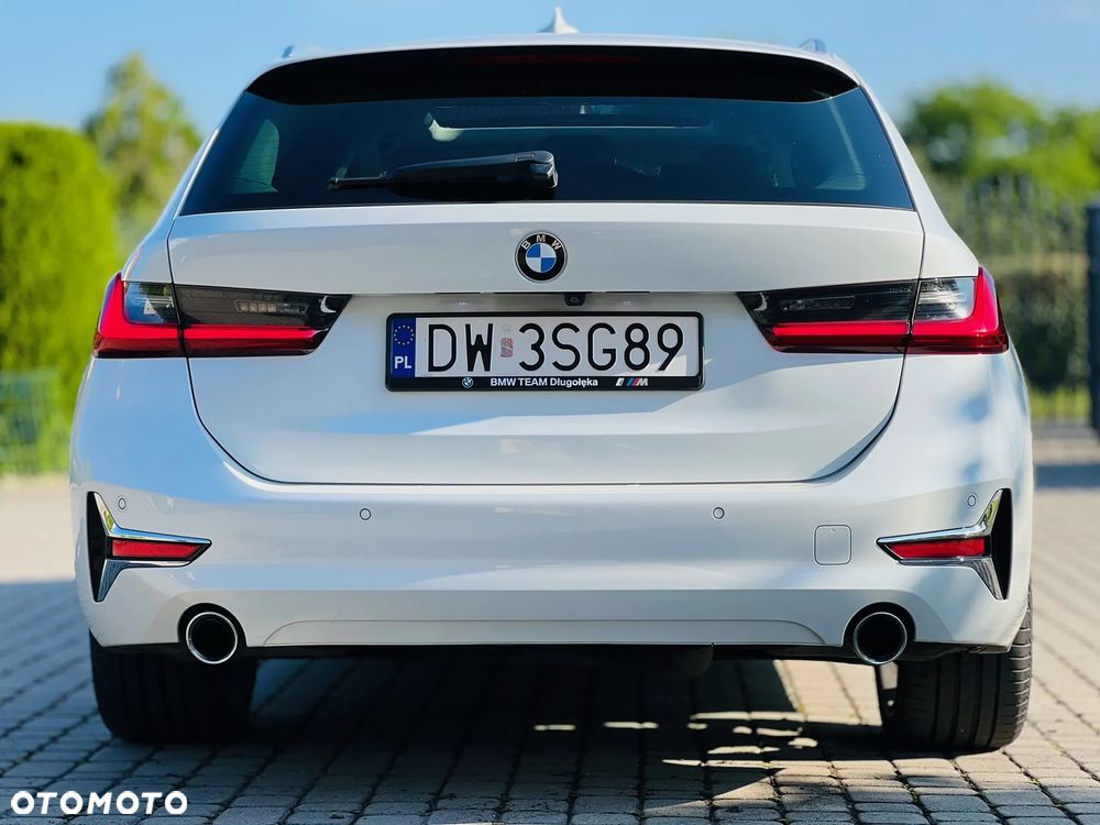BMW Seria 3 320d xDrive Luxury Line sport - 16