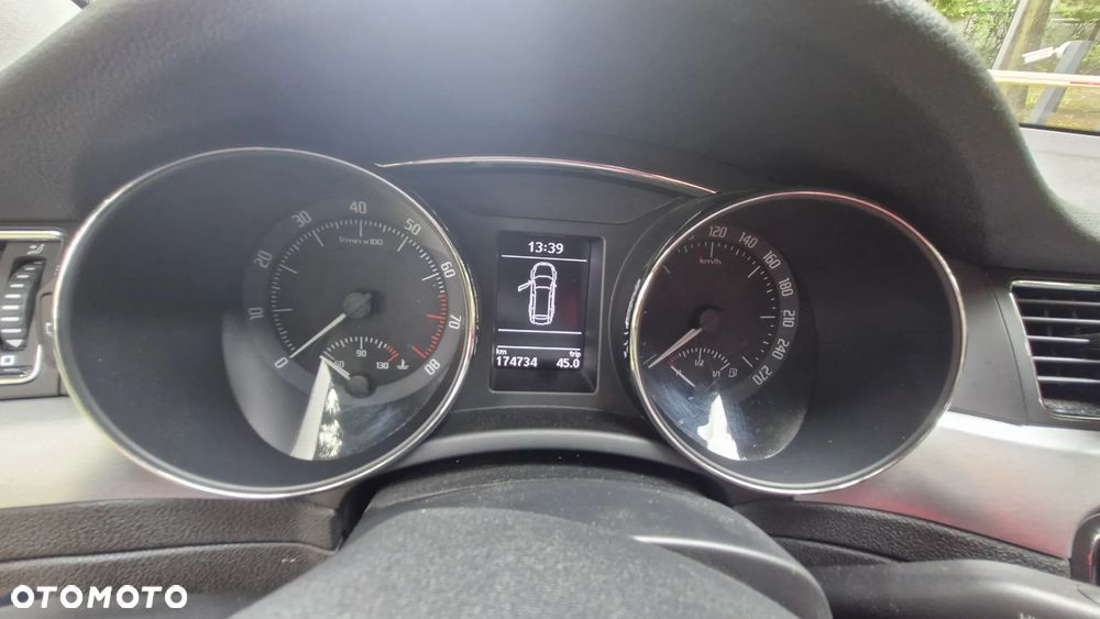 Skoda Superb 1.8 TSI Ambition - 11